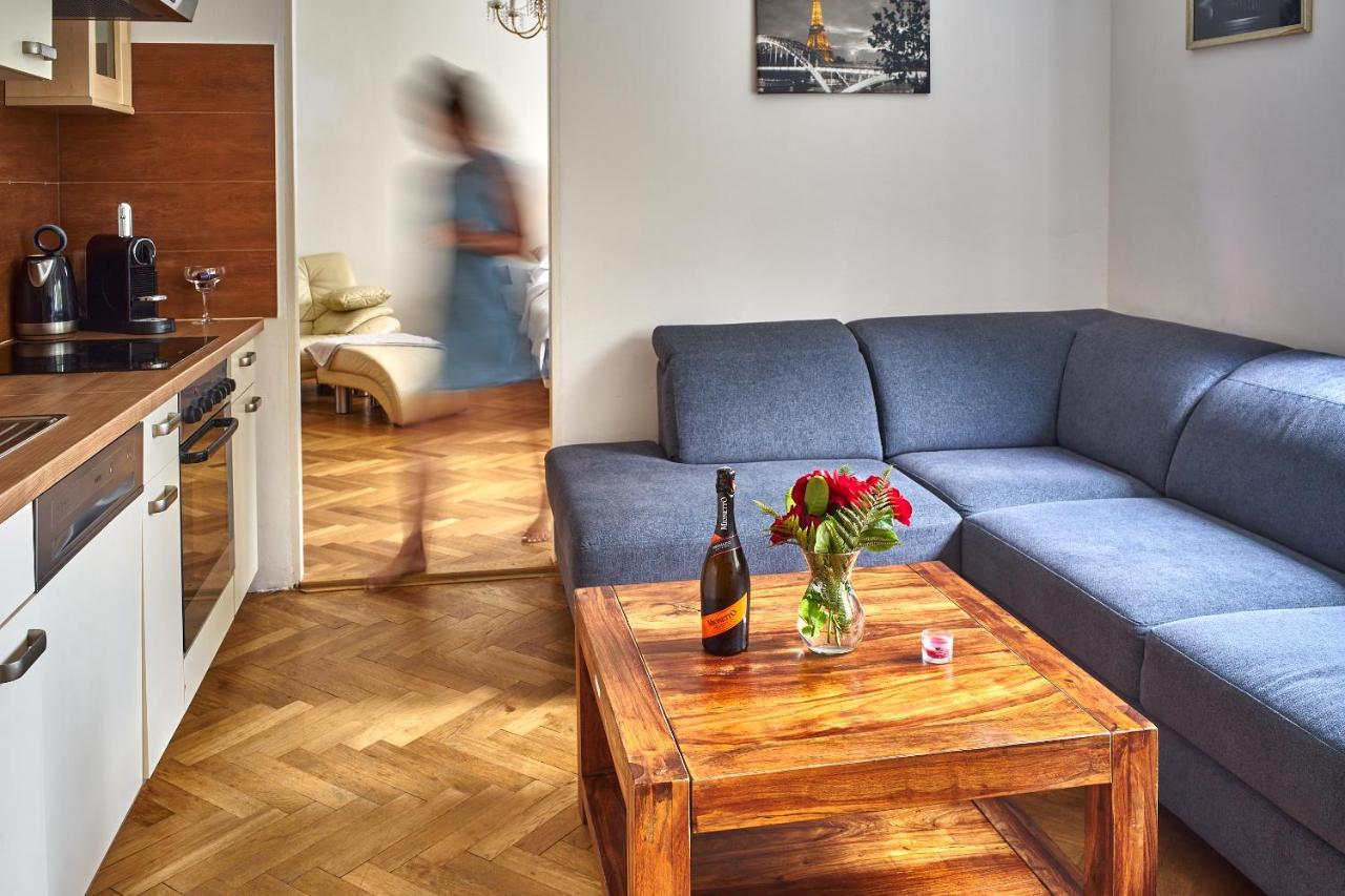 Apartman III Praha - Centrum Praga Exterior foto