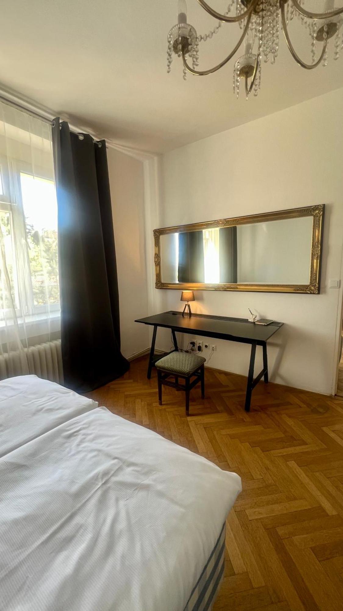 Apartman III Praha - Centrum Praga Exterior foto